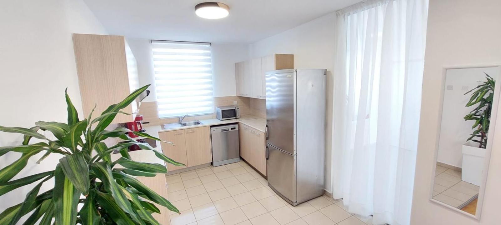 City Flats 2 Bedroom Apartment Larnaka Exterior foto